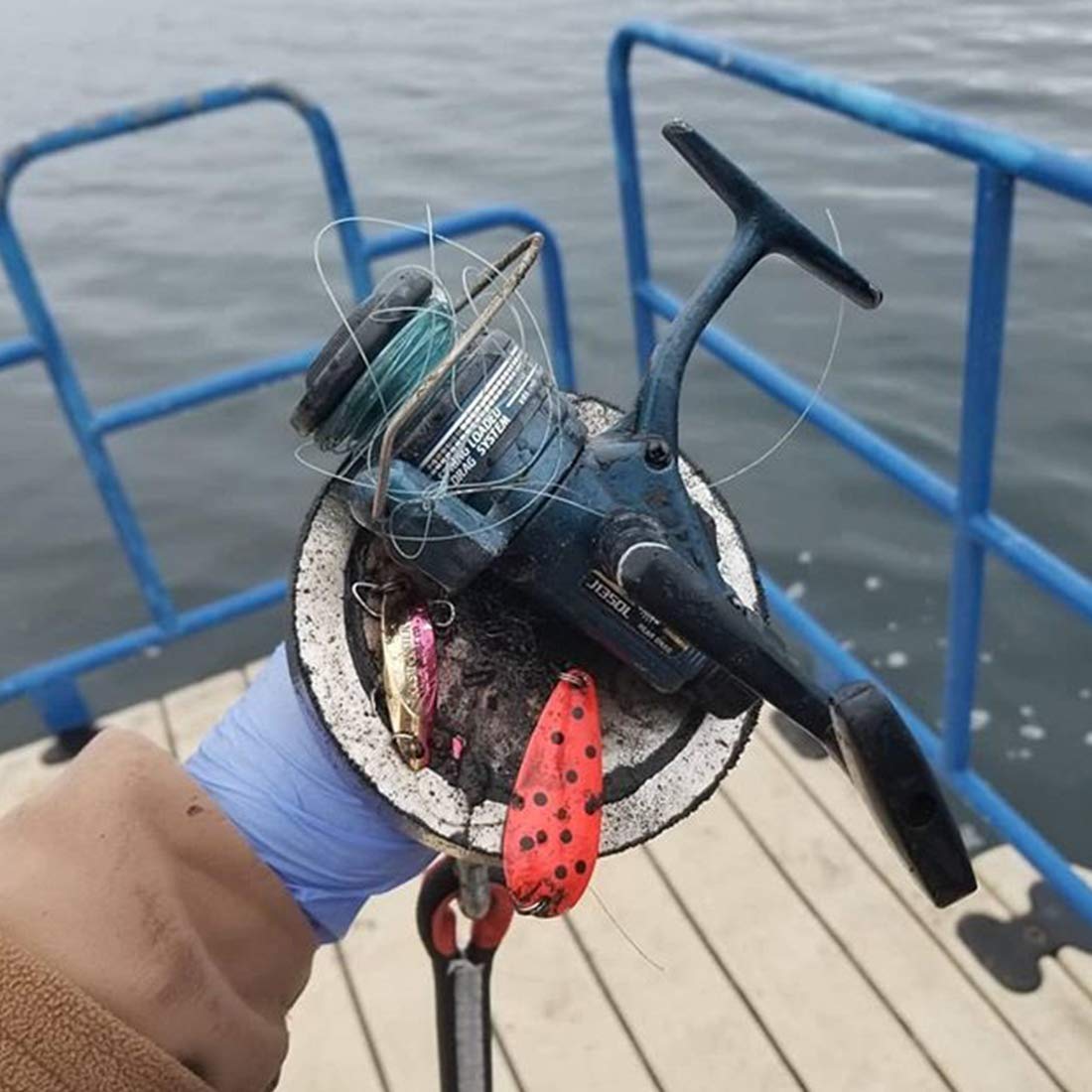 Magnet Fishing with 500Lbs(227Kg) Fishing Magnets with Rope - Includes Pulling Force Fishing Magnet,20m (65 Foot) Durable Rope with Two Carabiner, Non-Slip Protective Gloves & Threadlocker