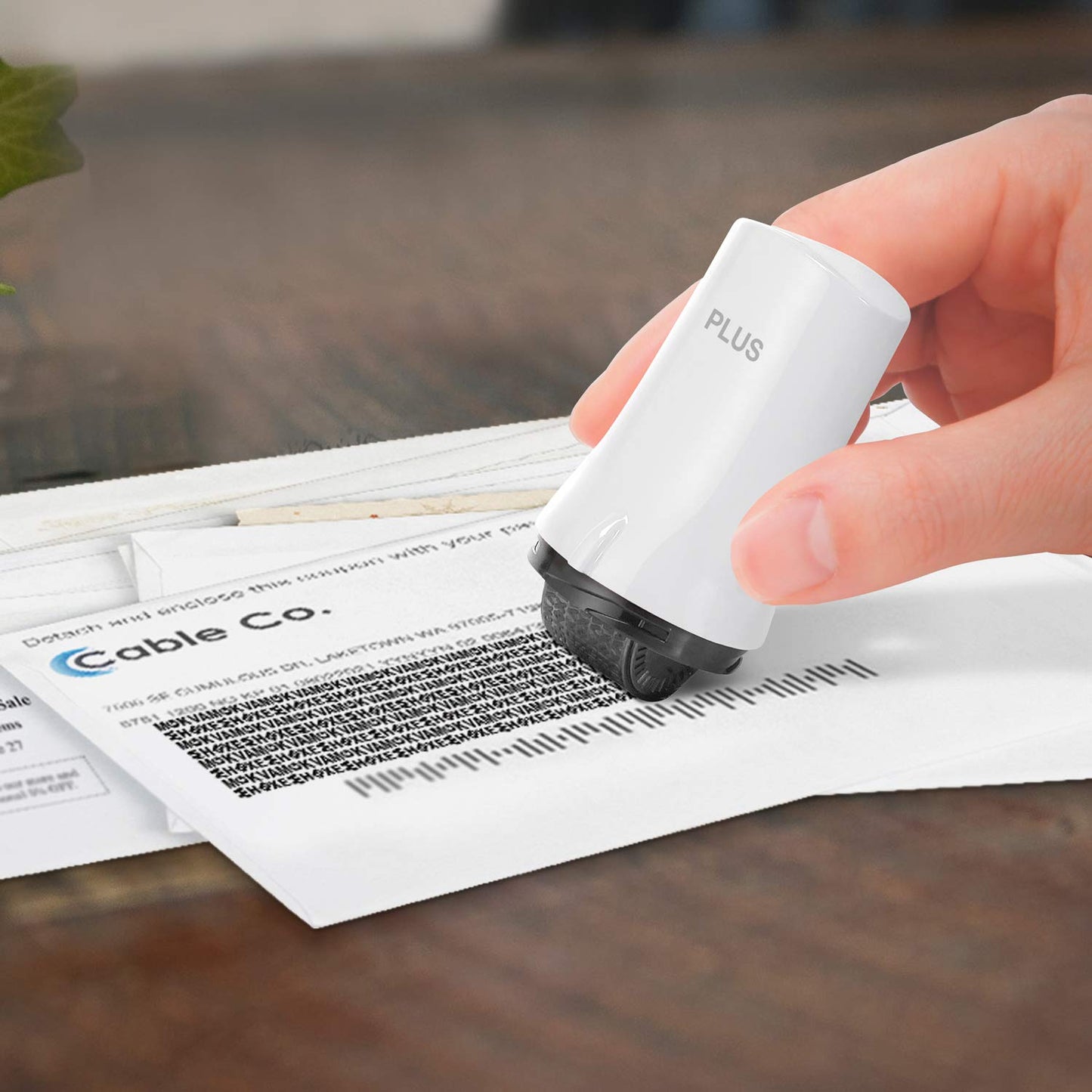 Guard Your ID ADVANCED Roller Identity Theft Prevention Security Stamp WHITE (38345)