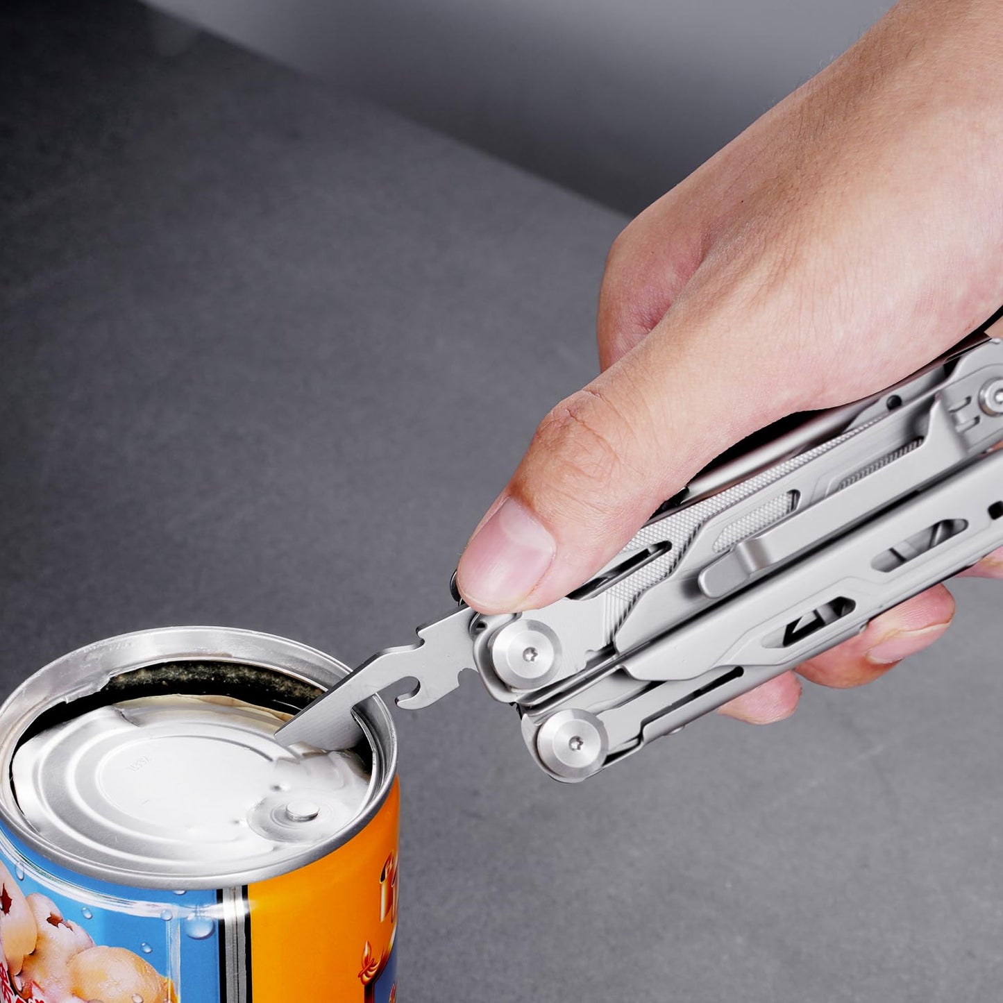 VEVOR 28-in-1 Multitool Pliers,Stainless Steel Multi Tool Pocket K-nife,Self-locking Multitool Pliers with Sheath & Replaceable Screwdrivers Bits Perfect for Outdoor Survival, Camping, Hiking