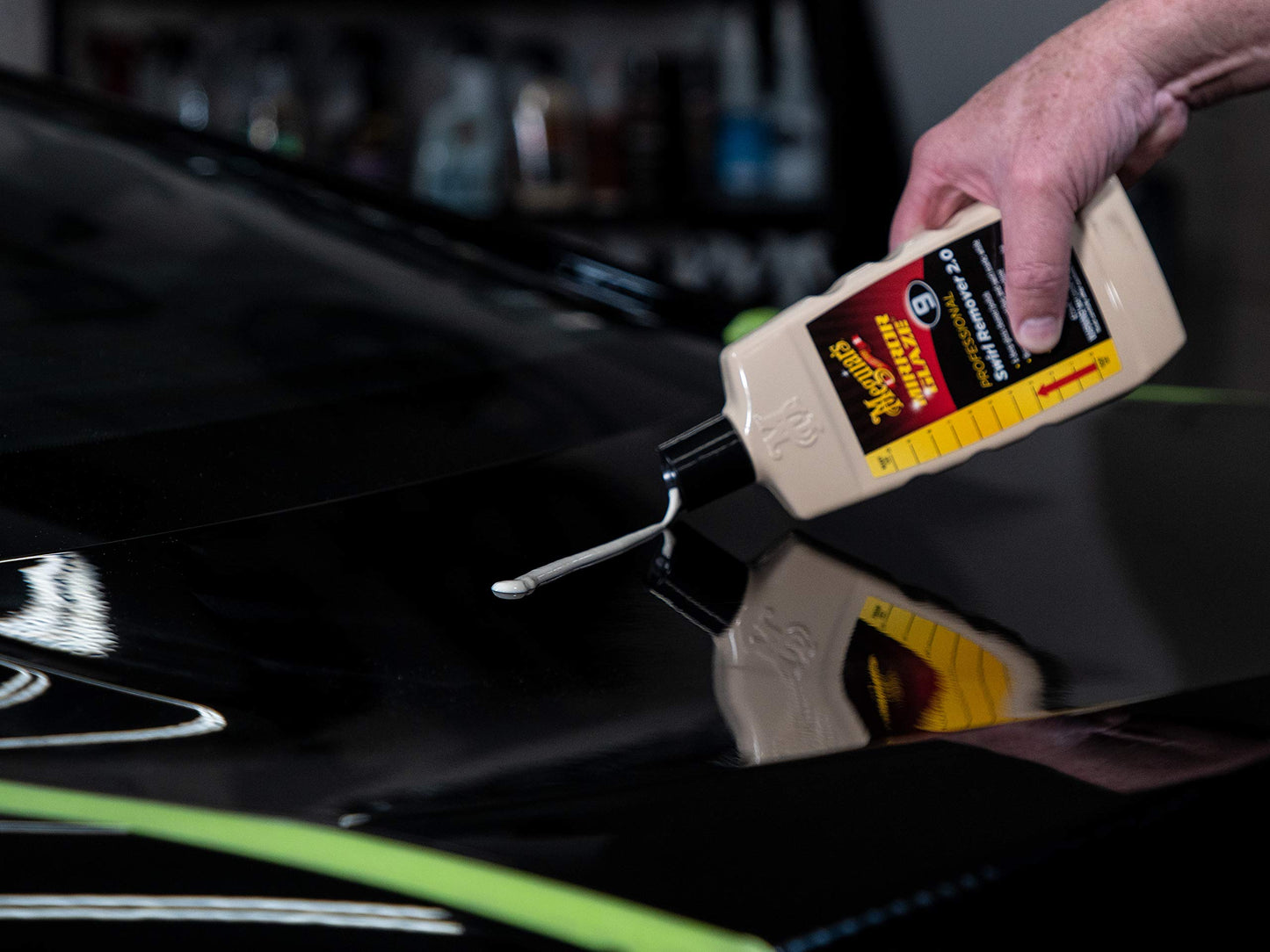 Meguiar’s Professional Swirl Remover M0916 - Remove Swirls & Scratches and Restore Shine & Gloss, Professional Results by Hand or Machine - Pro Grade Paint Cleaner, 16 Oz