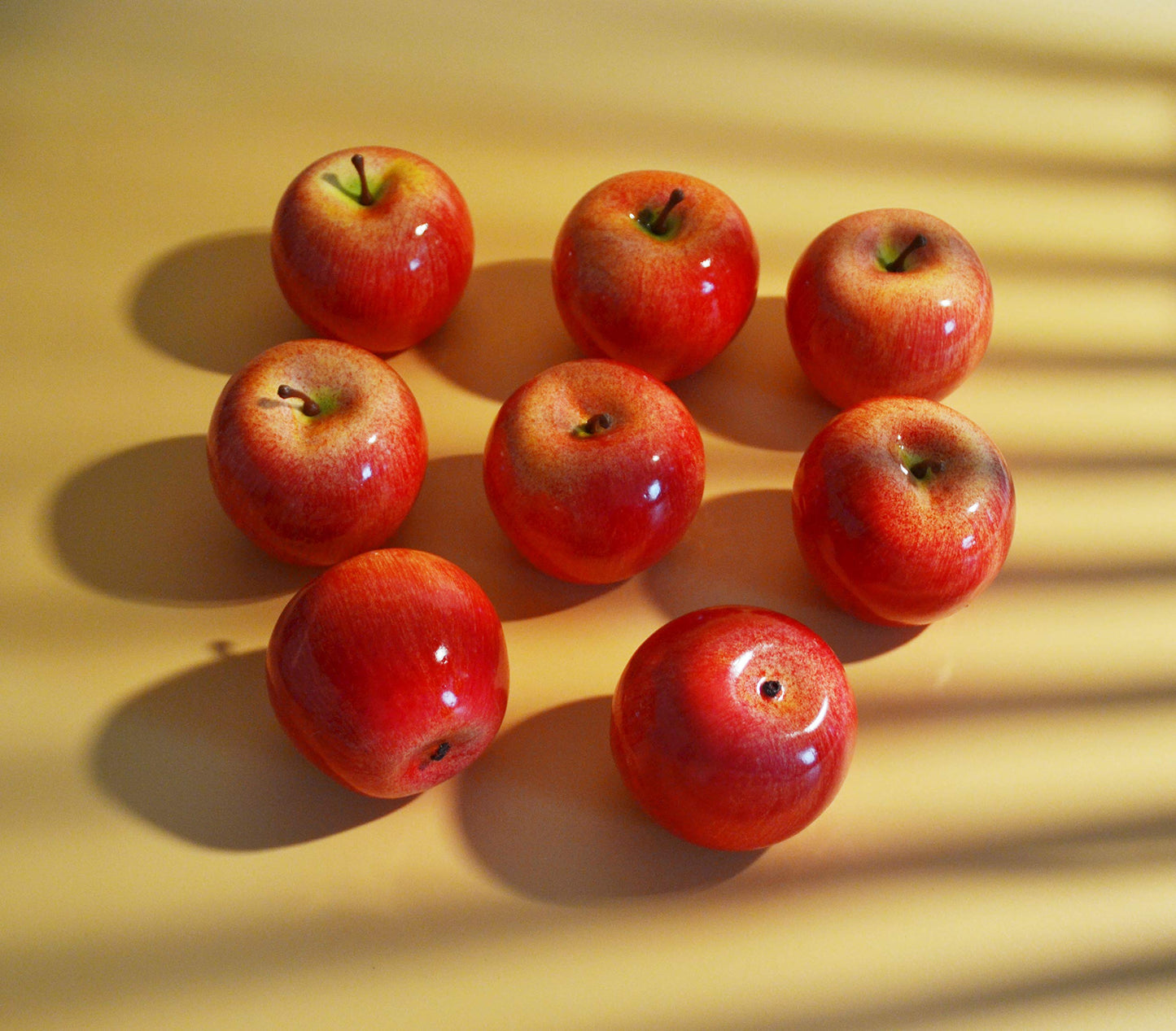 JEDFORE Fake Apples Artificial Red Apples Simulation Lifelike Fruit Set for Home House Kitchen Wedding Party Decoration Photography (8Pcs)
