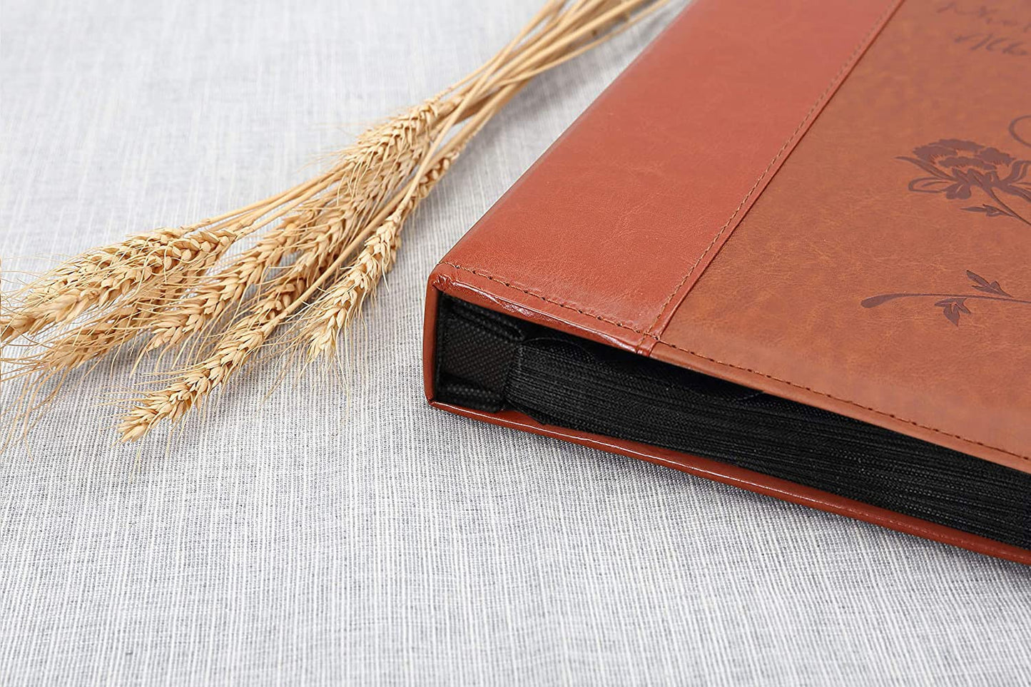 Artmag Photo Album 4x6 1000 Photos, Large Capacity Wedding Family Leather Cover Picture Albums Holds Horizontal and Vertical 4x6 photos with Black Pages(Brown)