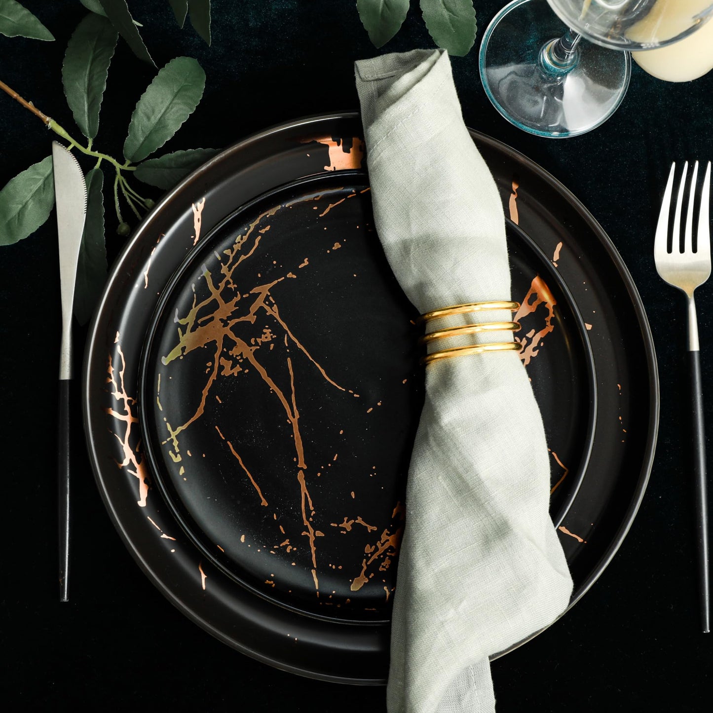 Stone Lain Modern Splash Exquisite Fine China Dinnerware Set, 16 Piece - Service for 4, Black & Gold
