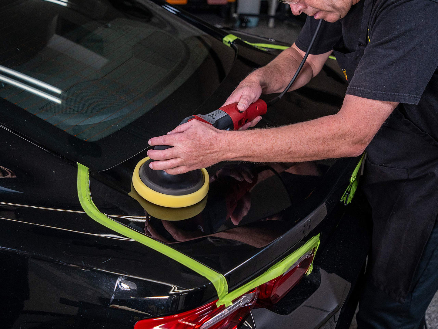 Meguiar’s Professional Swirl Remover M0916 - Remove Swirls & Scratches and Restore Shine & Gloss, Professional Results by Hand or Machine - Pro Grade Paint Cleaner, 16 Oz